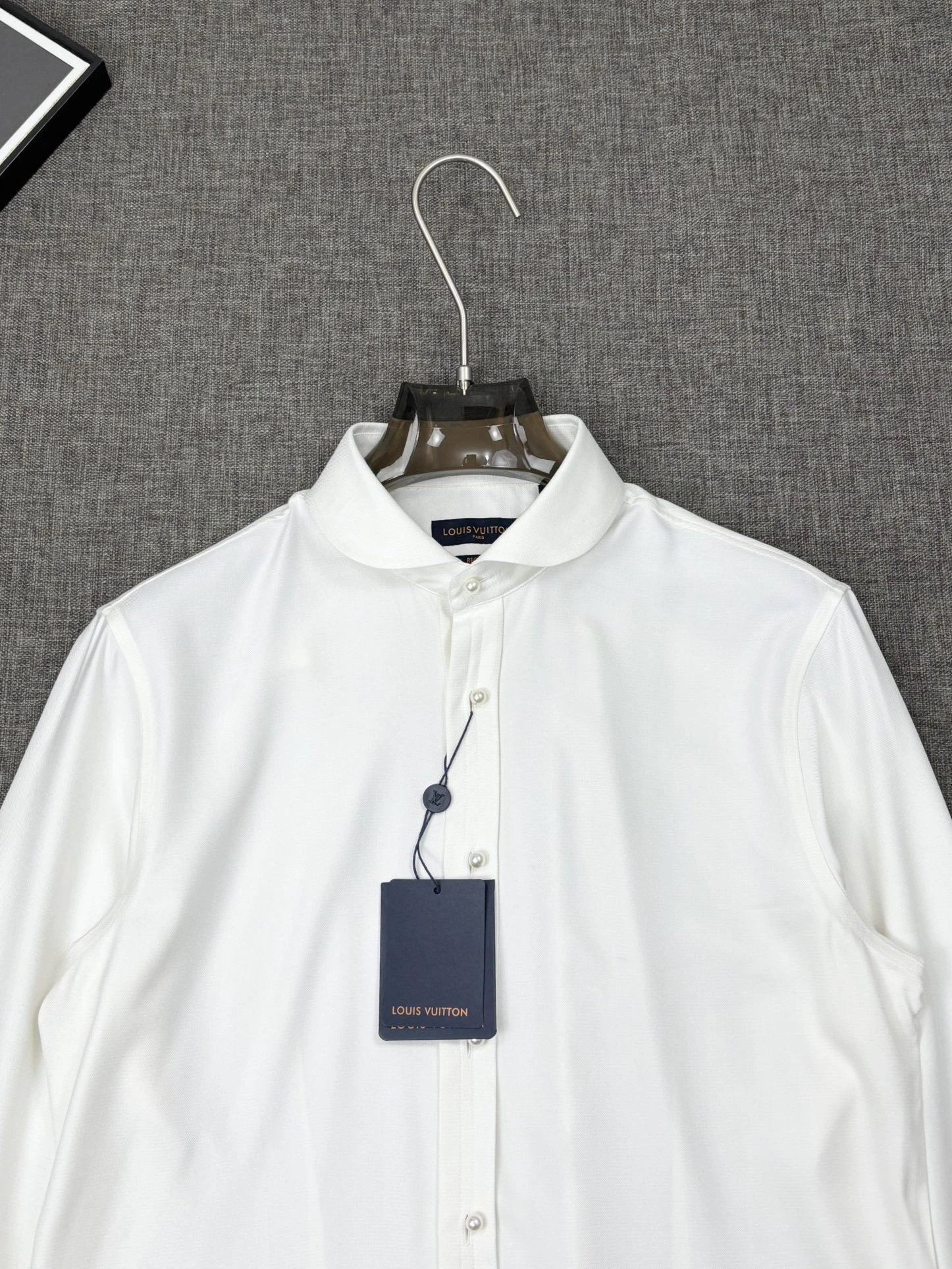 wg.luxury- 8V item:E-F409F1526